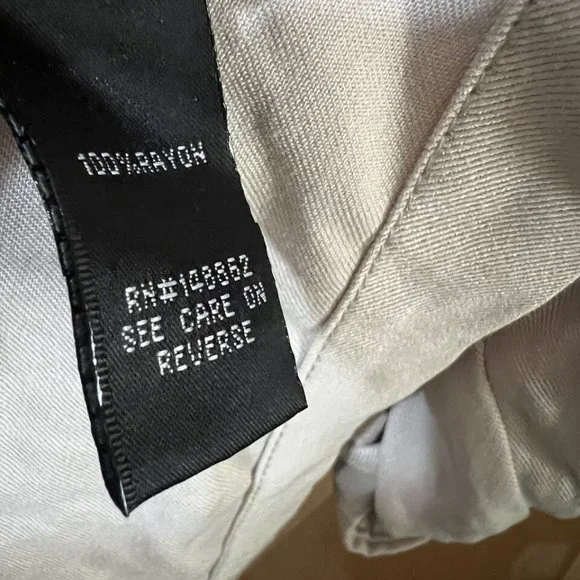 Torrid Womens Blouse Plus 2X Double Extra Large Beige Stone Rayon Twill New - Picture 6 of 8